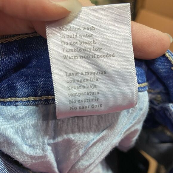 KanCan Distressed Cuffed Denim Shorts Juniors Size 3/25 Blue Medium Wash Stretch - Picture 4 of 5